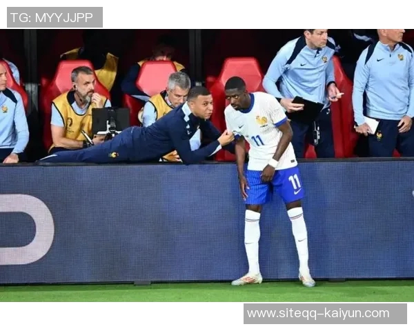 姆巴佩与登贝莱受邀助阵阿什拉夫比赛引发摩洛哥媒体热议 姆巴佩与登贝莱受邀助阵阿什拉夫比赛引发摩洛哥媒体热议